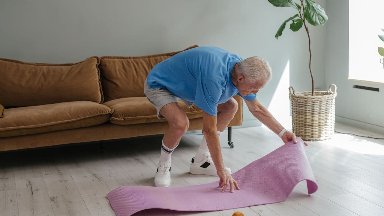 Adapter le logement d'un senior : aménagements et aides 2025