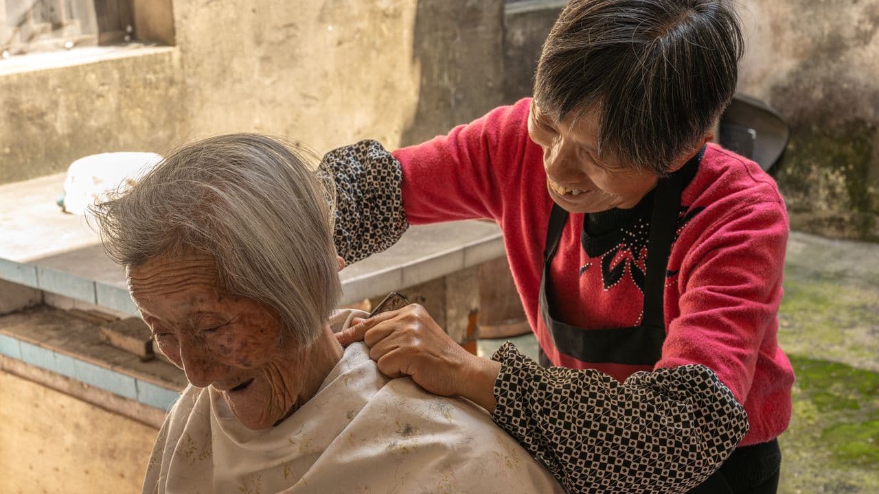 EHPAD Alzheimer : quels tarifs pour une unité protégée ?