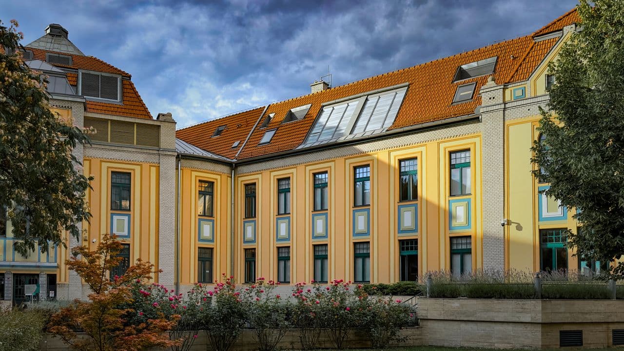 Prix d'une maison de retraite par mois : combien prévoir ?